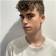 Estudiante de programación apasionado de las matemáticas para dar clases a estudiantes de todos los niveles hasta bachillerato